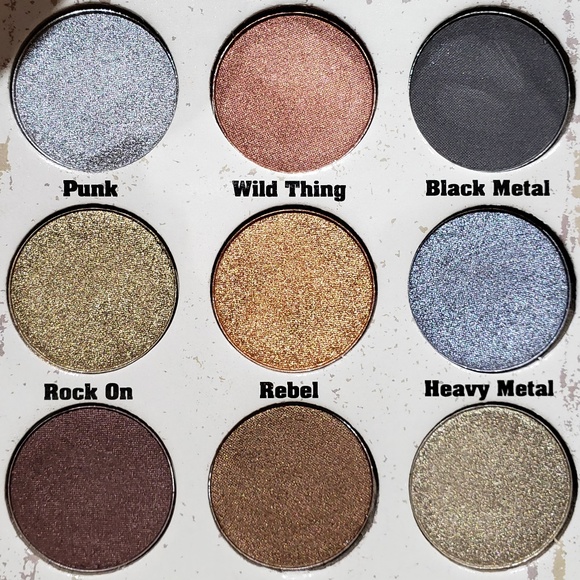 Glam Metals Eyeshadow Palette & Smoky Eyeliner - Picture 4 of 8